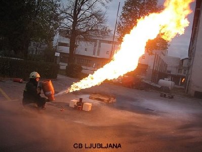 tekoča faza unp.jpg