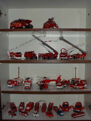 modelčki.jpg (169.18 KiB) Pogledano 1144 krat modelčki.jpg