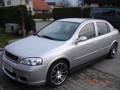 Moja Astra mesec marec 2007 (2).JPG