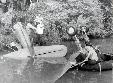 letalo v dravi-selnica.JPG