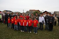 skupinska slika z mladino in člani.jpg