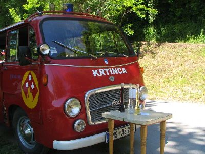 ...kolekcija flašk z tristopenjskim - gasilskim &amp;quot;turbo_pogonskim&amp;quot; sredstvom...