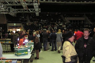 razdeljevanje hrane.JPG