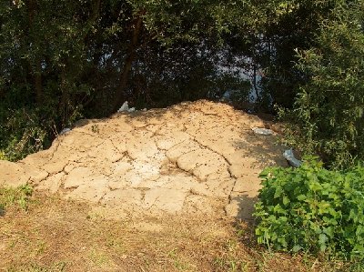 na tak način so madžarski kolegi utrdili popolnoma razmočen nasip (bumker)