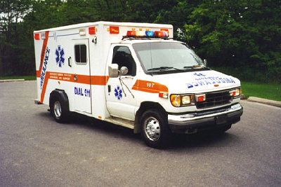 Ford_E350_ambulance1[1].jpg