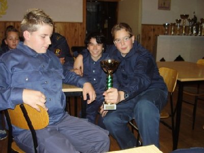 ZMAGA JE NAŠA<br />PGD DVORJANE - STAREJŠI PIONIRJI