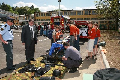 Razlaga otrokom o policiji, gasilstvu, itd.