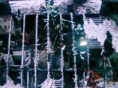 gasenje posameznih zarisc v zgodnjem dopoldanskem casu, po zamenjavi 3. izmene GBL, lepo se vidi spodnji nivo podstresja in zgornji hladni nivo podstresja