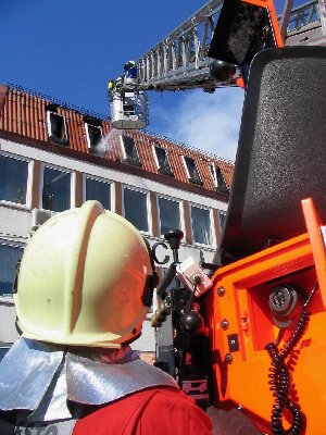 vse v znamenju rdeče barve.jpg