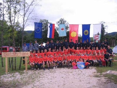 skupinska slika 001pomanjšane.jpg